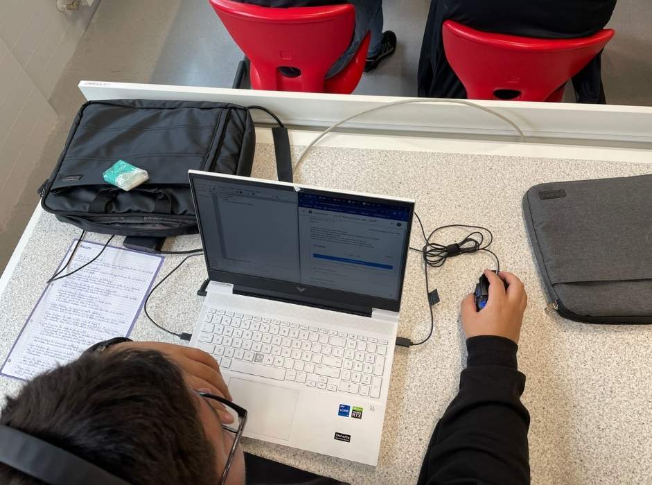 Proyecto ayuda a alumnos en precariedad